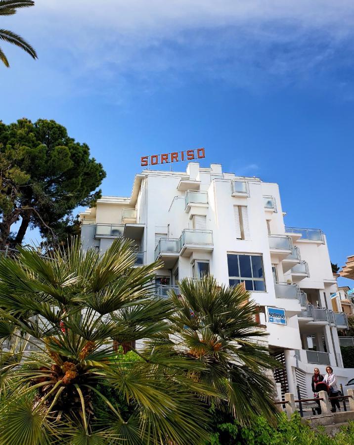 Hotel Sorriso Numana Exteriör bild